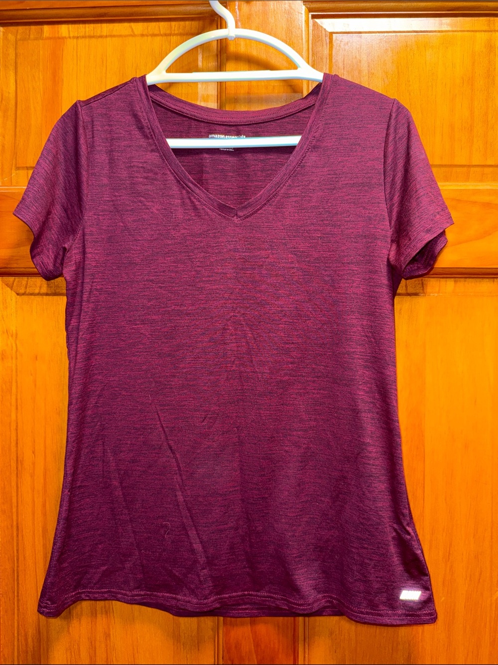 Amazon Essentials Women's V-Neck Tee in Burgundy Heather